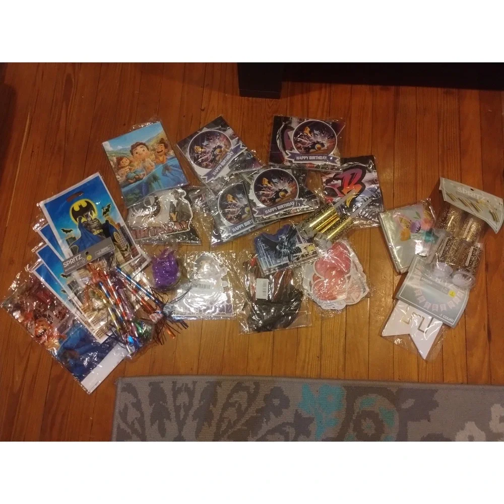 Party‎ decorations and favors